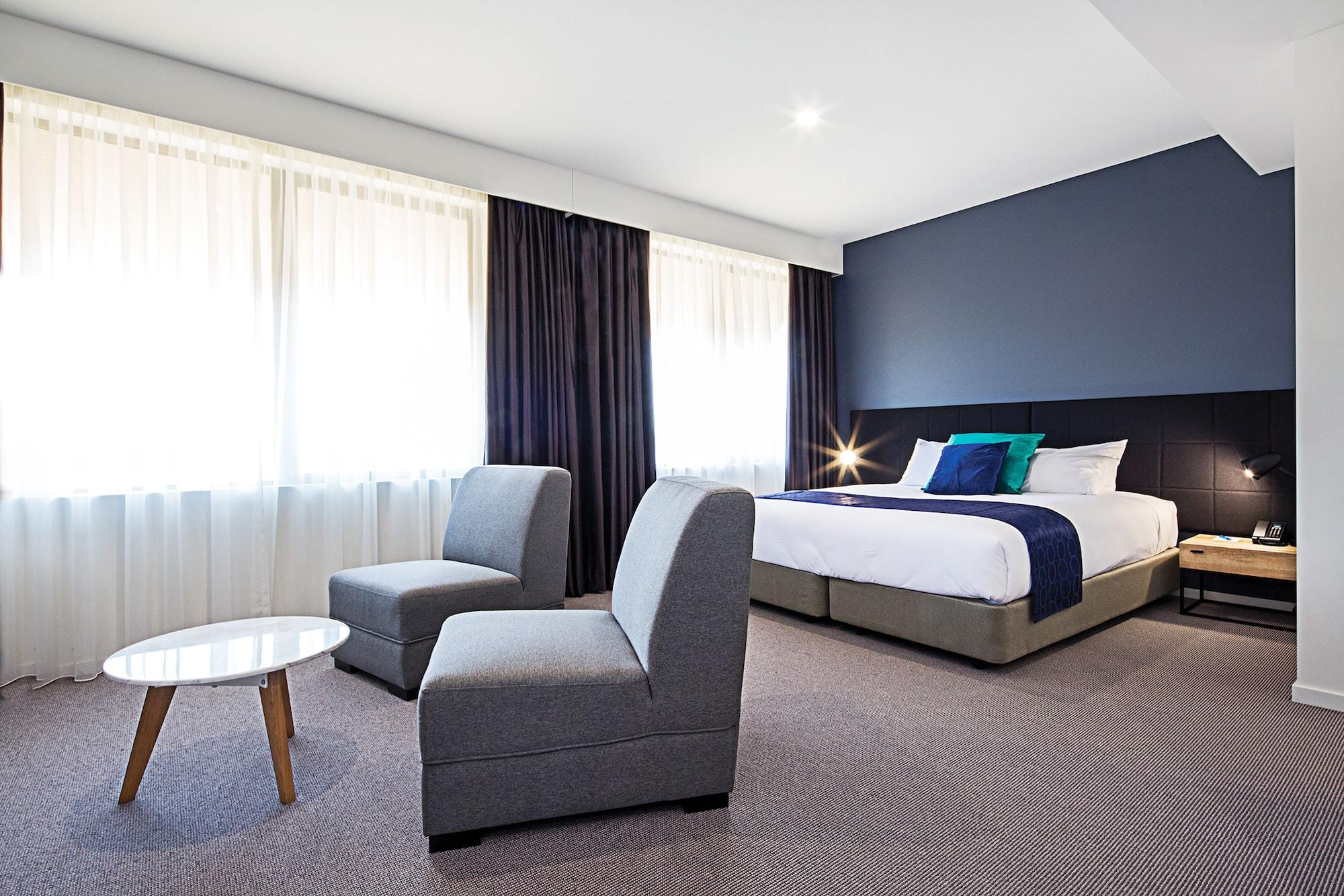 Mantra Macarthur Hotel Canberra Exterior photo