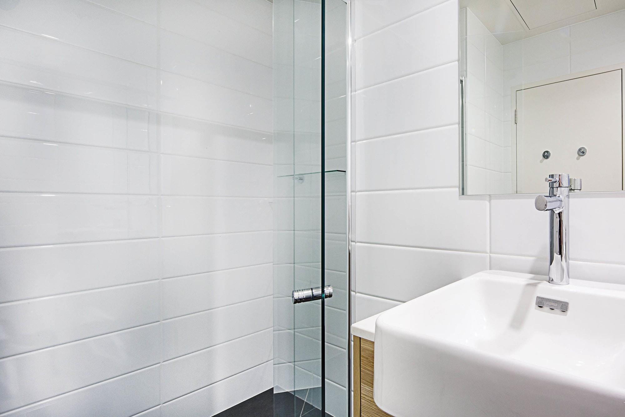Mantra Macarthur Hotel Canberra Exterior photo