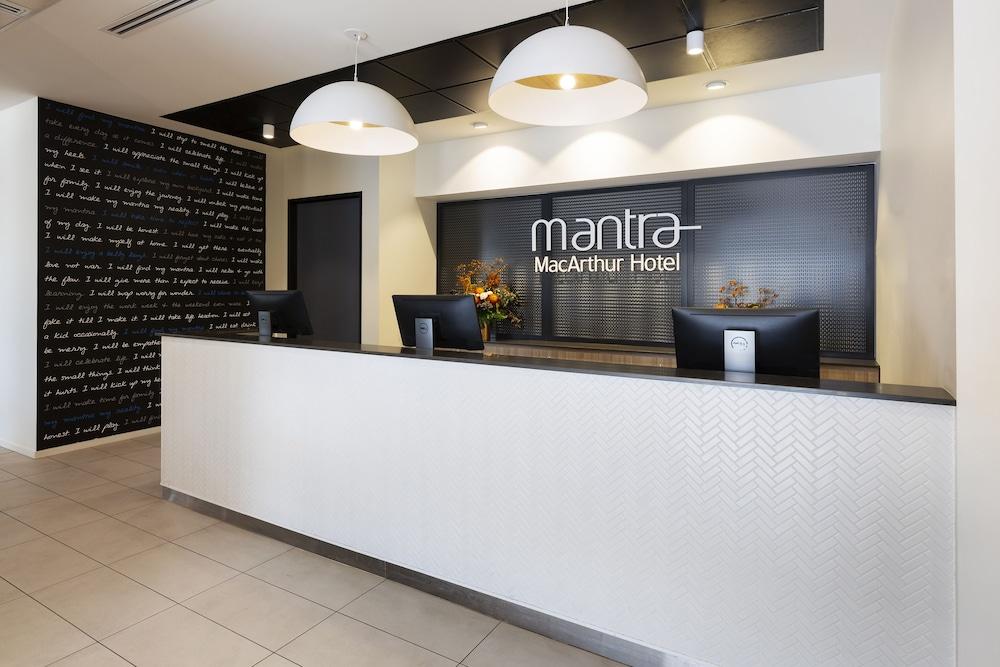 Mantra Macarthur Hotel Canberra Exterior photo